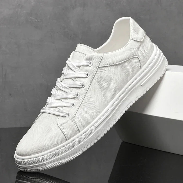 Carvello Low-top Leather Sneakers