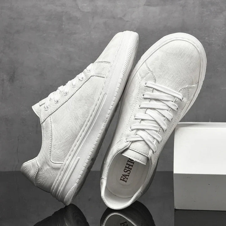 Carvello Low-top Leather Sneakers