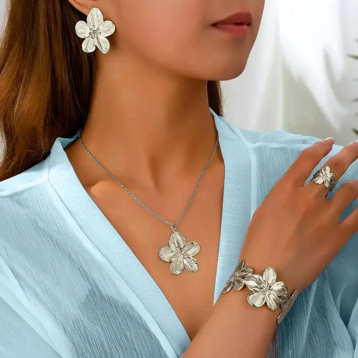 Nara Luxe Jewelry Set